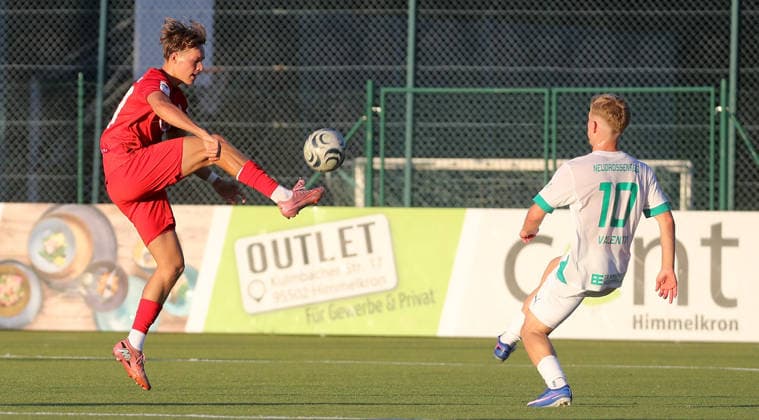 September 1, 2026, xfsx, Men s, Soccer, 2026–2027 Season, BFV Association Cup, Round of 16: TSV Neudrossenfeld vs. FC Würzburger Kickers; from left: Xaver Kiefersauer (FC Würzburger Kickers), Jonas Valentin (TSV Neudrossenfeld); Neudrossenfeld, Germany