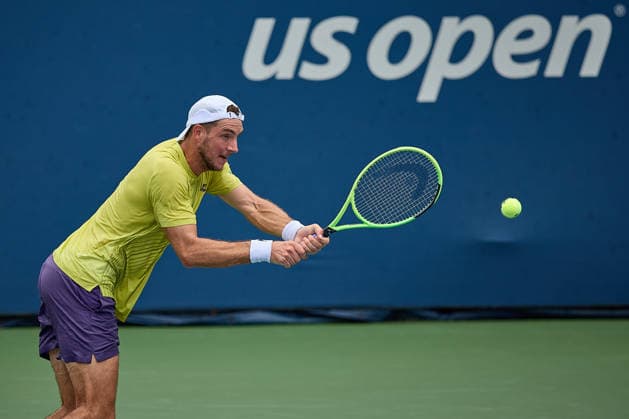 September 1, 2026, New York, New York, United States of America: Jan-Lennard Struff of Germany returns with backhand during the 2026 US Open - Tennis Championships Tennis 2026: US Open - Tennis Championships: 1st RD: STRUFF 6:4 6:3 6:3 CARABELLI  - ZUMAs343 20260901_zsp_s343_094 Copyright: xMathiasxSchulzx