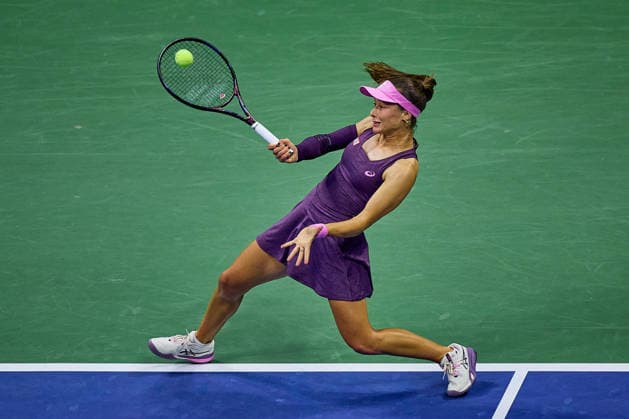 September 1, 2026, New York, New York, United States of America: Zeynep Sonmez of Turkey returns with forehand during the 2026 US Open - Tennis Championships Tennis 2026: US Open - Tennis Championships: 1st RD: GAUFF 6:3 6:4 SONMEZ  - ZUMAs343 20260901_zsp_s343_123 Copyright: xMathiasxSchulzx