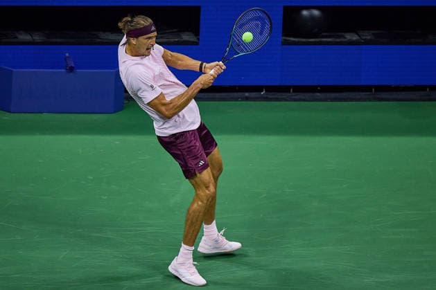 September 1, 2026, New York, New York, United States of America: Alexander Zverev of Germany returns with backhand during the 2026 US Open - Tennis Championships Tennis 2026: US Open - Tennis Championships: 1st RD: ZVEREV Vs SONEGO  - ZUMAs343 20260901_zsp_s343_127 Copyright: xMathiasxSchulzx