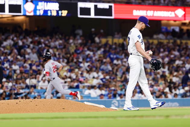 MLB, Baseball Herren, USA - Dodgers vs Cardinals Dodgers pitcher Eric Lauer (R) reacts after allowing a home run to Cardinals third baseman Ramon Urias (L) in the second inning of an Major League Baseball game between the Los Angeles Dodgers and the St. Louis Cardinals at Dodger Stadium in Los Angeles, California, USA, 01 September 2026. LOS ANGELES CALIFORNIA UNITED STATES  Copyright: xCHRISxTORRESx