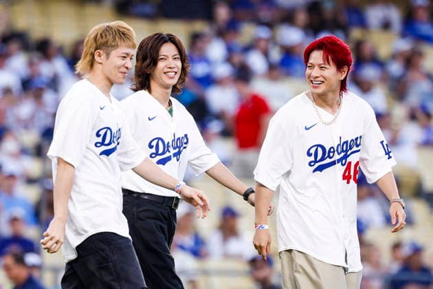 MLB, Baseball Herren, USA - Dodgers vs Cardinals Members of the Japanese boy band Number_i prepare to throw the ceremonial first pitch of an Major League Baseball game between the Los Angeles Dodgers and the St. Louis Cardinals at Dodger Stadium in Los Angeles, California, USA, 01 September 2026. LOS ANGELES CALIFORNIA UNITED STATES  Copyright: xCHRISxTORRESx