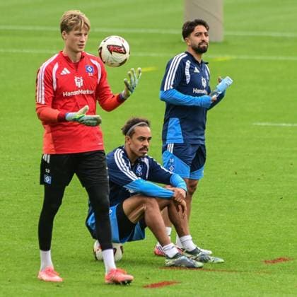 Sander Tangvik Yussuf Poulsen Pherai Immanuel ( HSV ) Deutschland , Hamburg , Volksparkstadion Trainingsgelände , Fussball , 1. Bundesliga , Training des Hamburger SV *** Sander Tangvik Yussuf Poulsen Pherai Immanuel HSV Germany, Hamburg, Volksparkstadion Training Facility, Soccer, Bundesliga 1, Hamburger SV Training