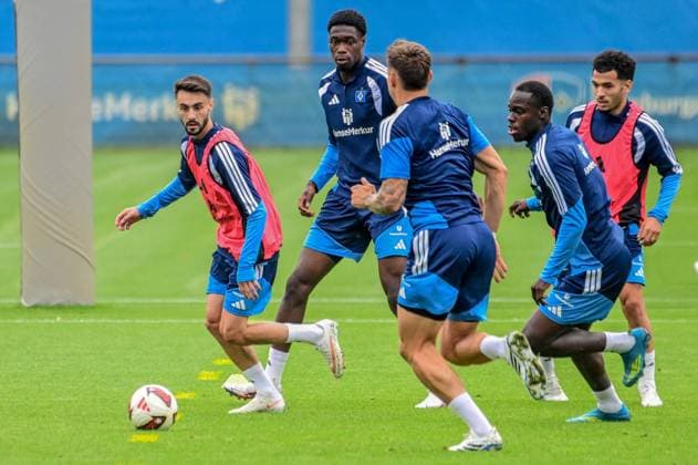 Vieira Fabio Shafiq Nandja Nicolai Remberg Kofi Amoako Zakaria El Ouahdi ( HSV ) am Ball Deutschland , Hamburg , Volksparkstadion Trainingsgelände , Fussball , 1. Bundesliga , Training des Hamburger SV *** Vieira, Fabio, Shafiq, Nandja, Nicolai, Remberg, Kofi, Amoako, Zakaria, El Ouahdi; HSV in Action; Germany, Hamburg, Volksparkstadion Training Facility; Soccer; Bundesliga 1; Hamburger SV Training Session