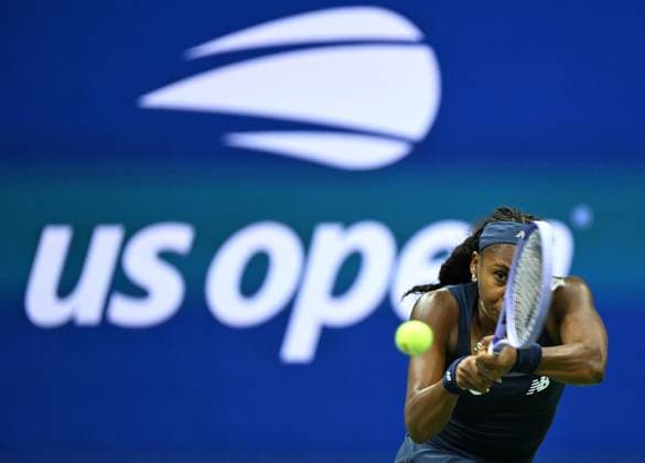 (260902) -- NEW YORK, Sept. 2, 2026 -- Coco Gauff of the United States hits a return during the women s singles first round match between Coco Gauff of the United States and Zeynep Sonmez of T¨¹rkiye at the 2026 US Open tennis championships in New York, the United States, Sept. 1, 2026. ) (SP)U.S.-NEW YORK-TENNIS-US OPEN-WOMEN S SINGLES LixRui 