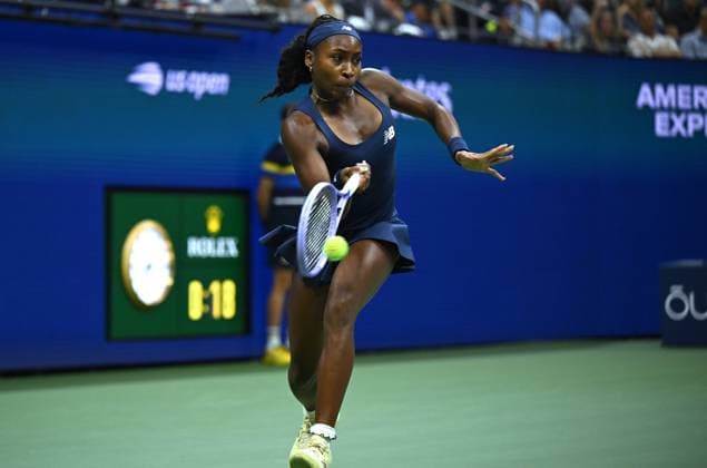 (260902) -- NEW YORK, Sept. 2, 2026 -- Coco Gauff of the United States hits a return during the women s singles first round match between Coco Gauff of the United States and Zeynep Sonmez of T¨¹rkiye at the 2026 US Open tennis championships in New York, the United States, Sept. 1, 2026. ) (SP)U.S.-NEW YORK-TENNIS-US OPEN-WOMEN S SINGLES LixRui 