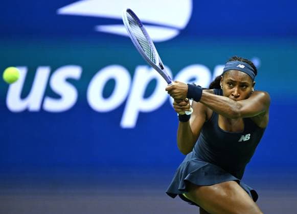(260902) -- NEW YORK, Sept. 2, 2026 -- Coco Gauff of the United States hits a return during the women s singles first round match between Coco Gauff of the United States and Zeynep Sonmez of T¨¹rkiye at the 2026 US Open tennis championships in New York, the United States, Sept. 1, 2026. ) (SP)U.S.-NEW YORK-TENNIS-US OPEN-WOMEN S SINGLES LixRui 