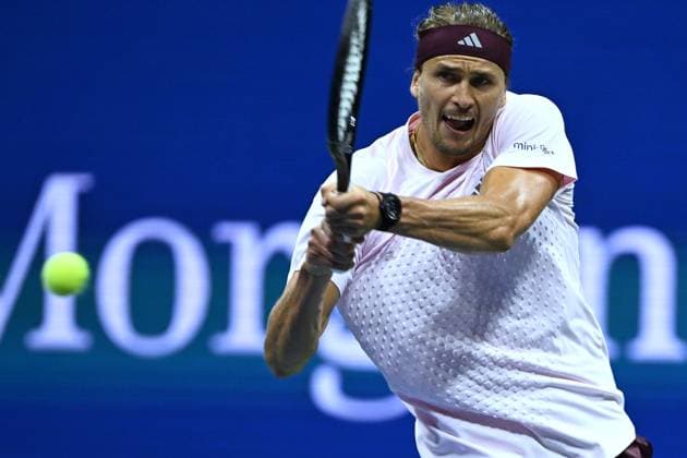 (260902) -- NEW, Sept. 2, 2026 -- Alexander Zverev of Germany hits a return during the men s singles first round match between Alexander Zverev of Germany and Lorenzo Sonego of Italy at the 2026 US Open tennis championships in New York, the United States, Sept. 2, 2026. ) (SP)U.S.-NEW YORK-TENNIS-US OPEN-MEN S SINGLES LixRui 