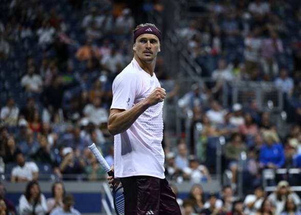 (260902) -- NEW, Sept. 2, 2026 -- Alexander Zverev of Germany celebrates scoring during the men s singles first round match between Alexander Zverev of Germany and Lorenzo Sonego of Italy at the 2026 US Open tennis championships in New York, the United States, Sept. 2, 2026. ) (SP)U.S.-NEW YORK-TENNIS-US OPEN-MEN S SINGLES LixRui 