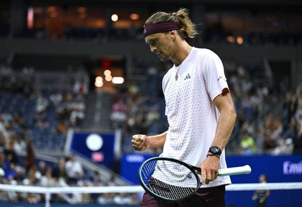 (260902) -- NEW, Sept. 2, 2026 -- Alexander Zverev of Germany celebrates scoring during the men s singles first round match between Alexander Zverev of Germany and Lorenzo Sonego of Italy at the 2026 US Open tennis championships in New York, the United States, Sept. 2, 2026. ) (SP)U.S.-NEW YORK-TENNIS-US OPEN-MEN S SINGLES LixRui 