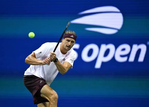 (260902) -- NEW, Sept. 2, 2026 -- Alexander Zverev of Germany hits a return during the men s singles first round match between Alexander Zverev of Germany and Lorenzo Sonego of Italy at the 2026 US Open tennis championships in New York, the United States, Sept. 2, 2026. ) (SP)U.S.-NEW YORK-TENNIS-US OPEN-MEN S SINGLES LixRui 