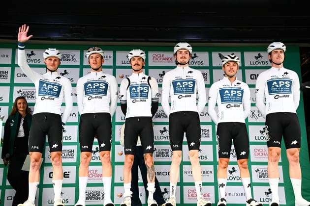 2026 Lloyds Tour of Britain Men Picture by Simon Wilkinson SWpix.com - 02 09 2026 - Cycling - UCI ProSeries - 2026 Lloyds Tour of Britain Men - Stage 1: Lincoln to Lincoln (182.5km) - Adam Lewis, Conn McDunphy, Ethan Dunham, Ronan O Connor, Andrew Lydic, Cian Keogh (APS Pro Cycling by Team Cadence Cyclery) Copyright: x xSWpix.comx(t axPhotographyxHubxLtd)xSimonxWilkinson SWpix.comx SWP-3030-21730