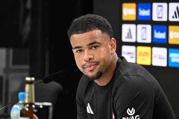 02.09.2026, xsltx, Fussball 1.Bundesliga, Eintracht Frankfurt - Pressekonferenz Noah Atubolu v.l. Noah Atubolu (TW Eintracht Frankfurt) *** September 2, 2026, xsltx, Soccer, Bundesliga 1, Eintracht Frankfurt Press Conference: Noah Atubolu (left), Noah Atubolu, Goalkeeper, Eintracht Frankfurt