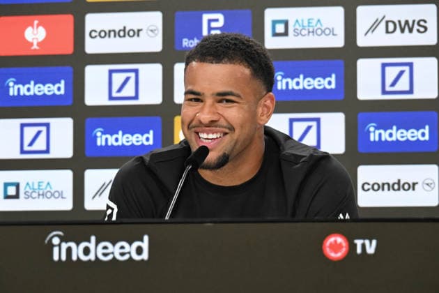 02.09.2026, xsltx, Fussball 1.Bundesliga, Eintracht Frankfurt - Pressekonferenz Noah Atubolu v.l. Noah Atubolu (TW Eintracht Frankfurt) *** September 2, 2026, xsltx, Soccer: Bundesliga 1, Eintracht Frankfurt Press Conference: Noah Atubolu (left) Noah Atubolu, Goalkeeper, Eintracht Frankfurt