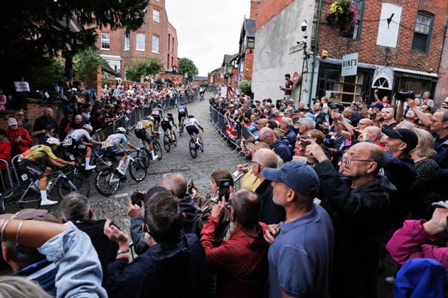 2026 Lloyds Tour of Britain Men Picture by Alex Whitehead SWpix.com - 02 09 2026 - Cycling - UCI ProSeries - 2026 Lloyds Tour of Britain Men - Stage 1: Lincoln to Lincoln (182.5km) - The Peloton Copyright: x xSWpix.comx(t axPhotographyxHubxLtd)xAlexxWhitehead SWpix.comx SWP-3030-21812
