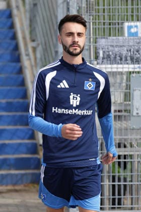 2026.09.02 xfsx Fussball 1. Bundesliga Hamburger Sportverein - Training am Volksparkstadion v.l. Fabio Daniel Ferreira Vieira (Hamburger SV, 20) (DFL DFB regulations prohibit any use of photographs as image sequences and or quasi-video. *** September 2, 2026 xfsx Soccer 1st Bundesliga Hamburger Sportverein Training at Volksparkstadion (from left) Fabio Daniel Ferreira Vieira, Hamburger SV, 20 DFL DFB regulations prohibit any use of photographs as image sequences and or quasi-video Copyright: HMBxMedia FernandoxSoares