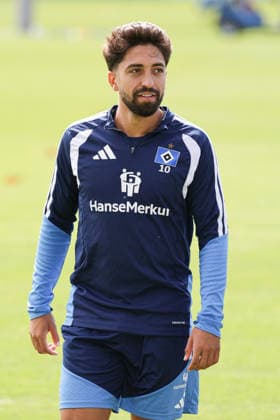 2026.09.02 xfsx Fussball 1. Bundesliga Hamburger Sportverein - Training am Volksparkstadion v.l. Immanuel Pherai (Hamburger SV, 10) (DFL DFB regulations prohibit any use of photographs as image sequences and or quasi-video. *** September 2, 2026 xfsx Soccer 1st Bundesliga Hamburger Sportverein Training at Volksparkstadion (from left) Immanuel Pherai, Hamburger SV, 10 DFL DFB regulations prohibit any use of photographs as image sequences and or quasi-video Copyright: HMBxMedia FernandoxSoares