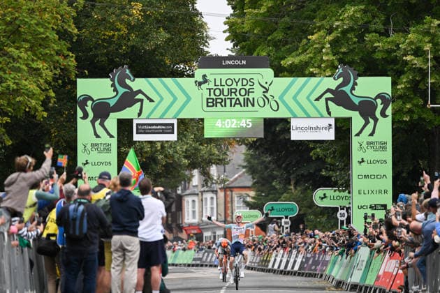 2026 Lloyds Tour of Britain Men Picture by Zac Williams SWpix.com - 02 09 2026 - Cycling - UCI ProSeries - 2026 Lloyds Tour of Britain Men - Stage 1: Lincoln to Lincoln (182.5km) - Winner of Stage 1, Lewis Askey (NSN Cycling Team) celebrates Cycling Copyright: x xSWpix.comx(t axPhotographyxHubxLtd)xZacxWilliams SWpix.comx SWP-3030-21827