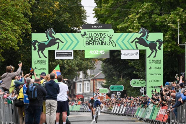 2026 Lloyds Tour of Britain Men Picture by Zac Williams SWpix.com - 02 09 2026 - Cycling - UCI ProSeries - 2026 Lloyds Tour of Britain Men - Stage 1: Lincoln to Lincoln (182.5km) - Winner of Stage 1, Lewis Askey (NSN Cycling Team) celebrates Cycling Copyright: x xSWpix.comx(t axPhotographyxHubxLtd)xZacxWilliams SWpix.comx SWP-3030-21828