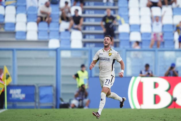Frosinone™s Aleksa Terzic celebrates after scoring the 1-1 goal for his team during the Round of 16 of Frecciarossa Italian Cup 2026 2027 match between Sassuolo and Frosinone at Mapei Stadium CittÃ del Tricolore - Soccer - Reggio Emilia, Italy - Wednesday September 2, 2026  Copyright: xMassimoxPaolone LaPressex