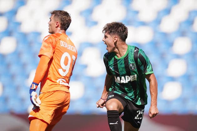 SassuoloÕs Benjamin Dominguez celebrates after scoring the 1-0 goal for his team during the Round of 16 of Frecciarossa Italian Cup 2026 2027 match between Sassuolo and Frosinone at Mapei Stadium Cittˆ del Tricolore - Soccer - Reggio Emilia, Italy - Wednesday September 2, 2026  Copyright: xMassimoxPaolone LaPressex