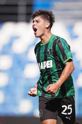 SassuoloÕs Benjamin Dominguez celebrates after scoring the 1-0 goal for his team during the Round of 16 of Frecciarossa Italian Cup 2026 2027 match between Sassuolo and Frosinone at Mapei Stadium Cittˆ del Tricolore - Soccer - Reggio Emilia, Italy - Wednesday September 2, 2026  Copyright: xMassimoxPaolone LaPressex