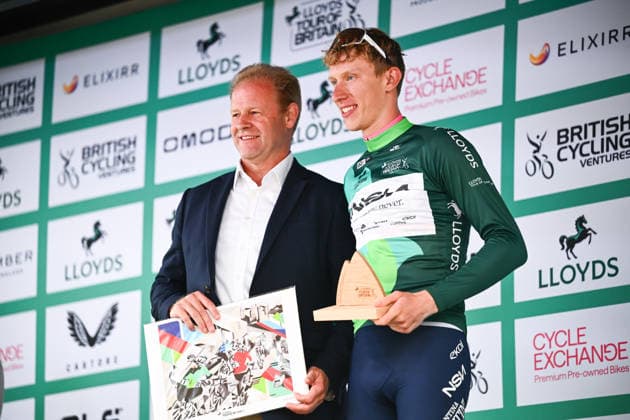 2026 Lloyds Tour of Britain Men Picture by Simon Wilkinson SWpix.com - 02 09 2026 - Cycling - UCI ProSeries - 2026 Lloyds Tour of Britain Men - Stage 1: Lincoln to Lincoln (182.5km) - Winner of stage 1 Lewis Askey (NSN Cycling Team) wearing the race leader jersey Copyright: x xSWpix.comx(t axPhotographyxHubxLtd)xSimonxWilkinson SWpix.comx SWP-3030-21858