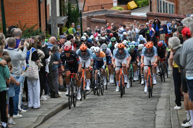 2026 Lloyds Tour of Britain Men Picture by Zac Williams SWpix.com - 02 09 2026 - Cycling - UCI ProSeries - 2026 Lloyds Tour of Britain Men - Stage 1: Lincoln to Lincoln (182.5km) - The Peloton Cycling Copyright: x xSWpix.comx(t axPhotographyxHubxLtd)xZacxWilliams SWpix.comx SWP-3030-21860