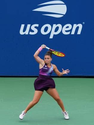 Jasmine Paolini in second round action 2026 US Open, Day Four, USTA Billie Jean King National Tennis Center, New York, USA - 02 Sep 2026New York USTA Billie Jean King National T New York (NY) United States of America EDITORIAL USE ONLY No use with unauthorised audio, video, data, fixture lists, club league logos or live services. Online in-match use limited to 120 images, no video emulation. No use in betting, games or single club league player publications. Copyright: xJavierxGarcia Shutterstockx 17124553d