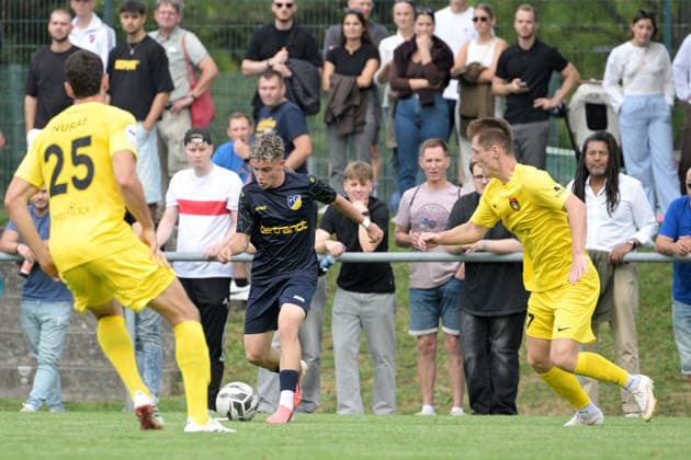 Tino Dannecker, TSV Ehningen, 07 a.m., battling for the ball with Loris Maier of SG Sonnenhof Großaspach, 27 TSV Ehningen vs. SG Sonnenhof Großaspach, soccer, DB Regio wfv Cup Round of 16, 2026–2027 season, September 2, 2026, TSV Ehningen vs. SG Sonnenhof Großaspach, Soccer, DB Regio wfv Cup Round of 16, 2026–2027 Season, September 2, 2026, Ehningen Copyright: xEibner-Pressefotox EP_TBR