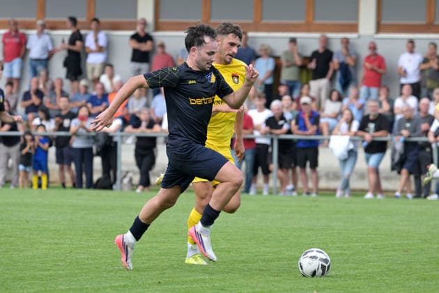 Egemen Sarikaya (TSV Ehningen, No. 10) in a tackle with Marius Uhl (SG Sonnenhof Großaspach, No. 19); TSV Ehningen vs. SG Sonnenhof Großaspach, soccer, DB Regio wfv Cup Round of 16, 2026–2027 season, September 2, 2026: TSV Ehningen vs. SG Sonnenhof Großaspach, soccer, DB Regio wfv Cup Round of 16, 2026–2027 season, September 2, 2026, Ehningen Copyright: xEibner-Pressefotox EP_TBR