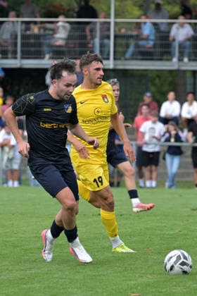Egemen Sarikaya (TSV Ehningen, No. 10) in a tackle with Marius Uhl (SG Sonnenhof Großaspach, No. 19); TSV Ehningen vs. SG Sonnenhof Großaspach, soccer, DB Regio wfv Cup Round of 16, 2026–2027 season, September 2, 2026: TSV Ehningen vs. SG Sonnenhof Großaspach, soccer, DB Regio wfv Cup Round of 16, 2026–2027 season, September 2, 2026, Ehningen Copyright: xEibner-Pressefotox EP_TBR