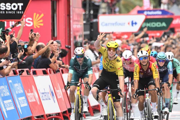 02-09-2026 Vuelta A Espana; Tappa 11 Cartagena - Lorca; 2026, Visma - Lease A Bike; 2026, Cofidis; Brennan, James Matthew; Coquard, Bryan; Van Aert, Wout; Lorca; 