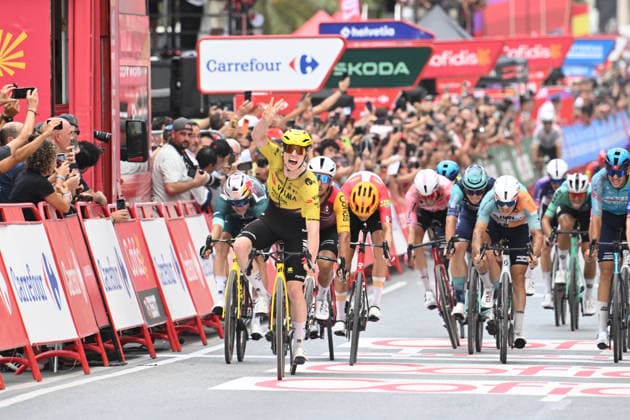 02-09-2026 Vuelta A Espana; Tappa 11 Cartagena - Lorca; 2026, Visma - Lease A Bike; Brennan, James Matthew; Van Aert, Wout; Lorca; 