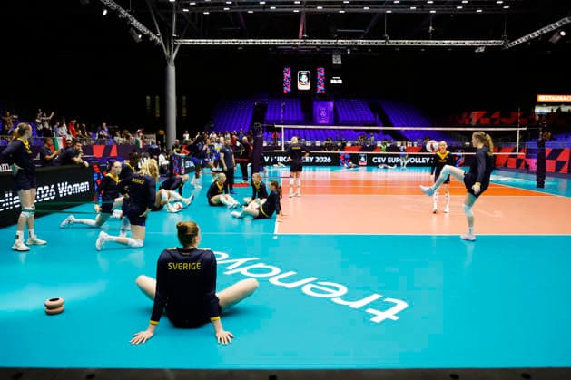 BRNO, CZECH REPUBLIC 20260902 Sweden warms up during the quarterfinal of the Women s European Volleyball Championship between Italy and Sweden in Brno, Czech Republic BRNO CZECH REPUBLIC x9200x  Copyright: xAdamxIhse TTx VOLLEYBOLL-EM 2026 ITALIEN-SVERIGE