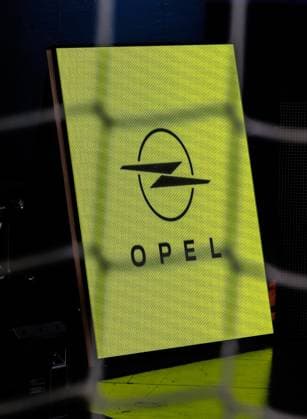September 2, 2026 Handball 1st Bundesliga OPEL HBL 2026–2027 Season, Matchday 2: HC Erlangen (Nuremberg Metropolitan Region) vs. HCE TSV Hannover Burgdorf, Die Recken Women s Team, xdaxmax, LED Advertising, Opel, Blur, Goal Net