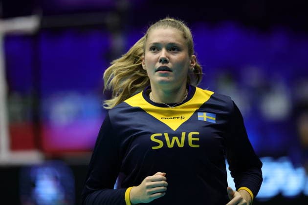 BRNO, CZECH REPUBLIC 20260902 Sweden s Vilma Julevik warms up during the quarterfinal match of the Women s European Volleyball Championship between Italy and Sweden in Brno, Czech Republic BRNO CZECH REPUBLIC x9200x  Copyright: xAdamxIhse TTx VOLLEYBOLL-EM 2026 ITALIEN-SVERIGE