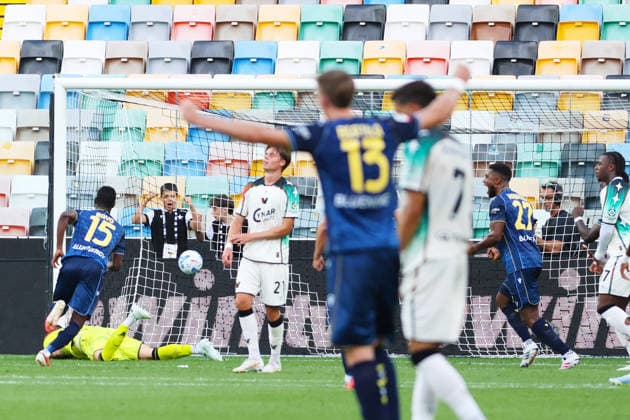 Udinese™s Vakoun Bayo celebrates after scoring the 1-1 goal for his team during the Coppa Italia soccer match between Udinese and Venezia at the Friuli Stadium in Udine, north east Italy - September 02, 2026. - Soccer  Copyright: xAndreaxBressanutti LaPressex