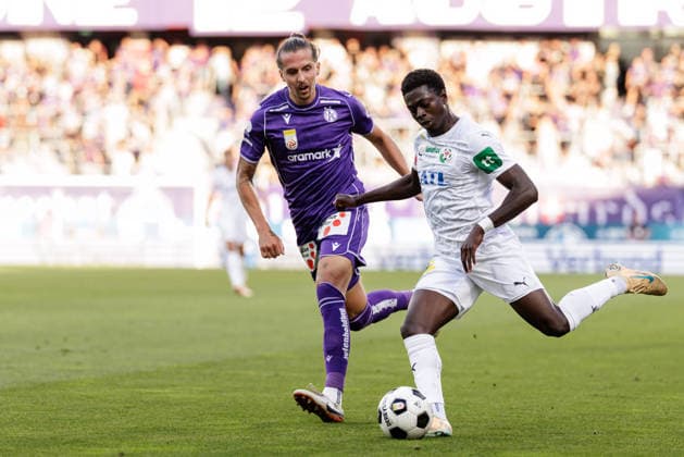 SOCCER - BL, A.Wien vs Wattens VIENNA,AUSTRIA,02.SEP.26 - SOCCER - ADMIRAL Bundesliga, FK Austria Wien vs WSG Tirol. Image shows Johannes Handl (A.Wien) and Michael Oluwakorede Olakigbe (Wattens).  GEPAxpictures xArminxRauthner