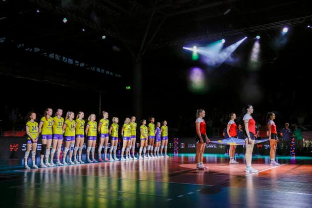 BRNO, CZECH REPUBLIC 20260902 The Swedish national team takes the court for the quarterfinal of the Women’s Volleyball European Championship between Italy and Sweden in Brno, Czech Republic BRNO CZECH REPUBLIC x9200x  Copyright: xAdamxIhse TTx EURO VOLLEYBALL CHAMPIONSHIP 2026 ITALY-SWEDEN