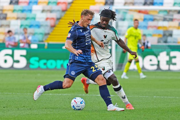 Udinese s mergim vojvoda fights for the ball with Venezia s richie sagrado during the Coppa Italia soccer match between Udinese and Venezia at the Friuli Stadium in Udine, north east Italy - September 02, 2026. - Soccer  Copyright: xAndreaxBressanutti LaPressex