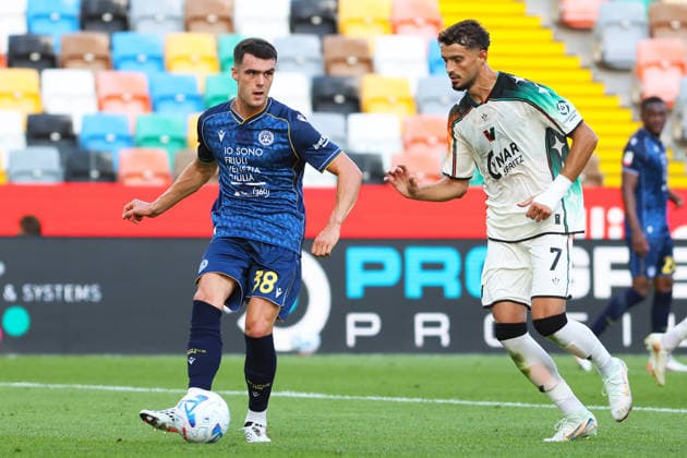 UdineseÕs Lennon Miller fights for the ball with Venezia s albion rrahmani during the Coppa Italia soccer match between Udinese and Venezia at the Friuli Stadium in Udine, north east Italy - September 02, 2026. - Soccer  Copyright: xAndreaxBressanutti LaPressex