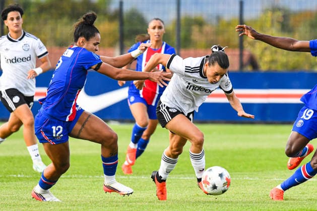 FOOTBALL : PSG vs Eintracht Francfort - UEFA Women™s Champions League - 02 09 2026 Hayley Raso (Eintracht Francfort) Isabela (PSG) PoissyFrance  Copyright: xBaptistexAutissierx