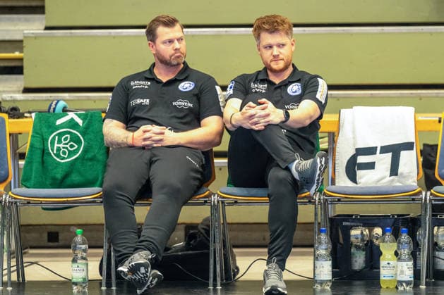 Arnor Thor Gunnarsson of Bergischer HC 06, assistant coach, and Markus Puetz of Bergischer HC 06, head coach, watch the Flensburg team warm up. Bergischer HC vs. SG Flensburg Handewitt, handball, Opel HBL, Matchday 2, 2026–2027 season, September 2, 2026: Bergischer HC vs. SG Flensburg Handewitt, Handball, Opel HBL, Matchday 2, 2026–2027 season, September 2, 2026, Wuppertal Copyright: xEibner-Pressefoto ThomasxHaeslerx EP_THR