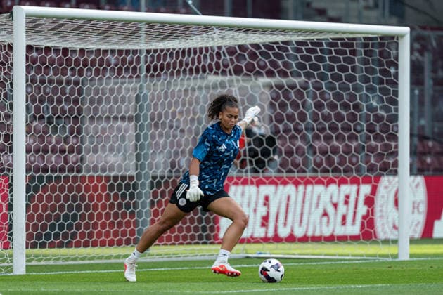 GENEVA, SWITZERLAND - SEPTEMBER 2 : Jacintha Weimar of Servette warms up before the UEFA Women s Champions League between Servette FC Chenois Féminin and AC Sparta Praha at Stade de Genève in Geneva, Switzerland. Copyright: xCarlaxBoticax xSPPx Sportspressphoto_SPR222176