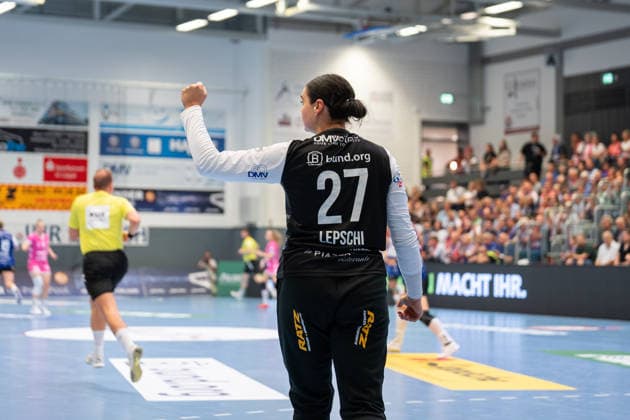 HSG Blomberg Lippe GER vs. TuS Metzingen GER, Handball, Women s Handball Bundesliga 1, Matchday 2, 2026–2027 Season, Blomberg, September 2, 2026—Lara Lepschi of HSG Blomberg Lippe, No. 27, celebrates after making a save at the Blomberg Synflex Arena on Ulmenallee, Germany