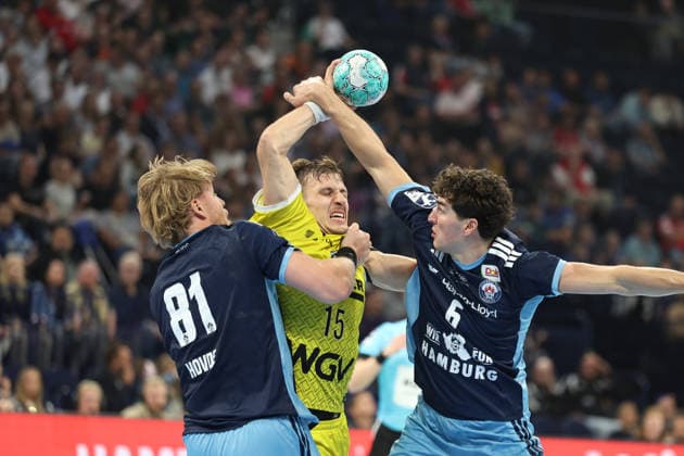 Handball I Men I 2026–2027 Season I Bundesliga I Matchday 2 I Handball Club Hamburg vs. TVB Stuttgart I September 2, 2026 Martin Hovde 81, Handball Club Hamburg Simone Mengon 15, TVB Stuttgart Oliver Norlyk 5, Handball Club Hamburg, Hamburg Barclaycard Arena, Hamburg, Germany Copyright: xLobeca RalfxHomburgx