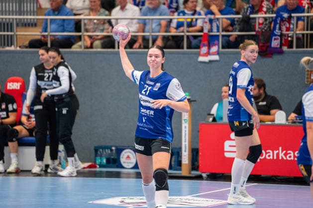 HSG Blomberg Lippe (GER) vs. TuS Metzingen (GER), Handball, Women’s Handball Bundesliga 1, Matchday 2, 2026–2027 Season, Blomberg, September 2, 2026: Nuria Bucher of HSG Blomberg Lippe, No. 21, during a play-up at the Blomberg Synflex Arena on Ulmenallee, Germany