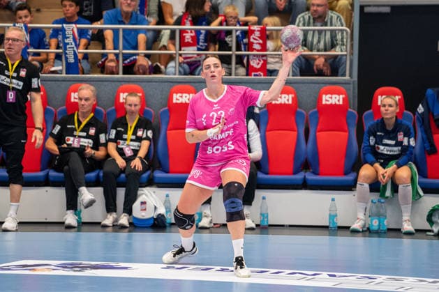 HSG Blomberg Lippe (GER) vs. TuS Metzingen (GER), Handball, Women s Handball Bundesliga 1, Matchday 2, 2026–2027 Season, Blomberg, September 2, 2026—Gabriela Bitolo of TuS Metzingen, No. 22, during a play build-up at the Blomberg Synflex Arena on Ulmenallee, Germany