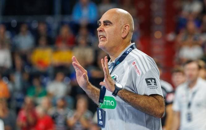 September 2, 2026 Handball 1st Bundesliga OPEL HBL 2026–2027 Season, Matchday 2: HC Erlangen (Nuremberg Metropolitan Region) vs. HCE TSV Hannover Burgdorf, Die Recken Women s Team xdaxmax Juan Carlos Pastor Gomez, coach of TSV Hannover Burgdorf, gives instructions while gesturinggestures, directs, gives instructions